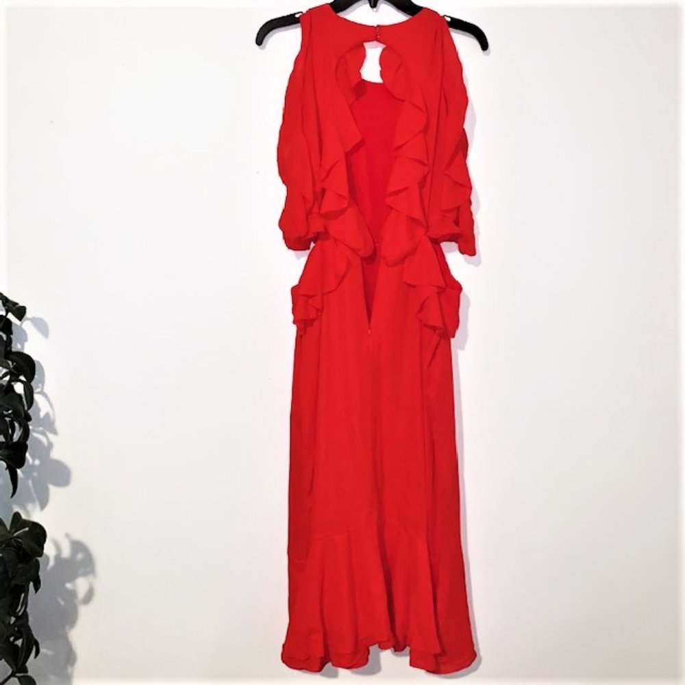 MAISON JULES 'Beijing' Cold Shoulder Dress - Picture 3 of 13